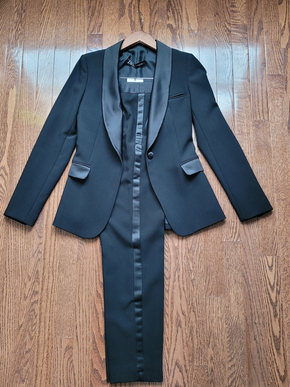 Zara Women's Black Satin-Trim Tuxedo Jacket and Pants